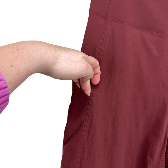 Athleta Trekkie Hybrid Crop Tight Hiking Outdoor Active Pants Size 8 - Picture 3 of 6